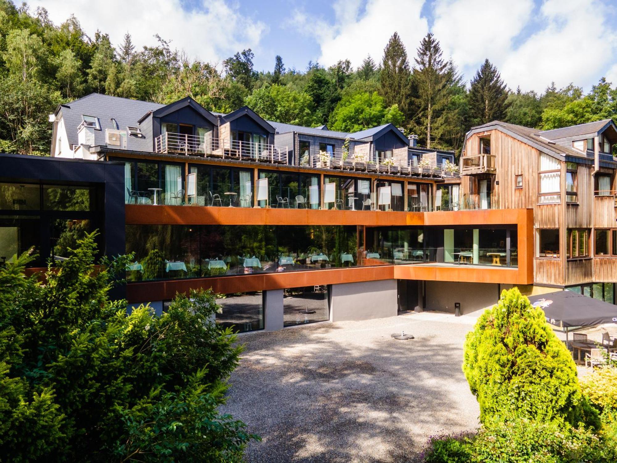 לה רושה - אן - ארדן Hostellerie La Claire Fontaine, Logis Hotels & Spa מראה חיצוני תמונה