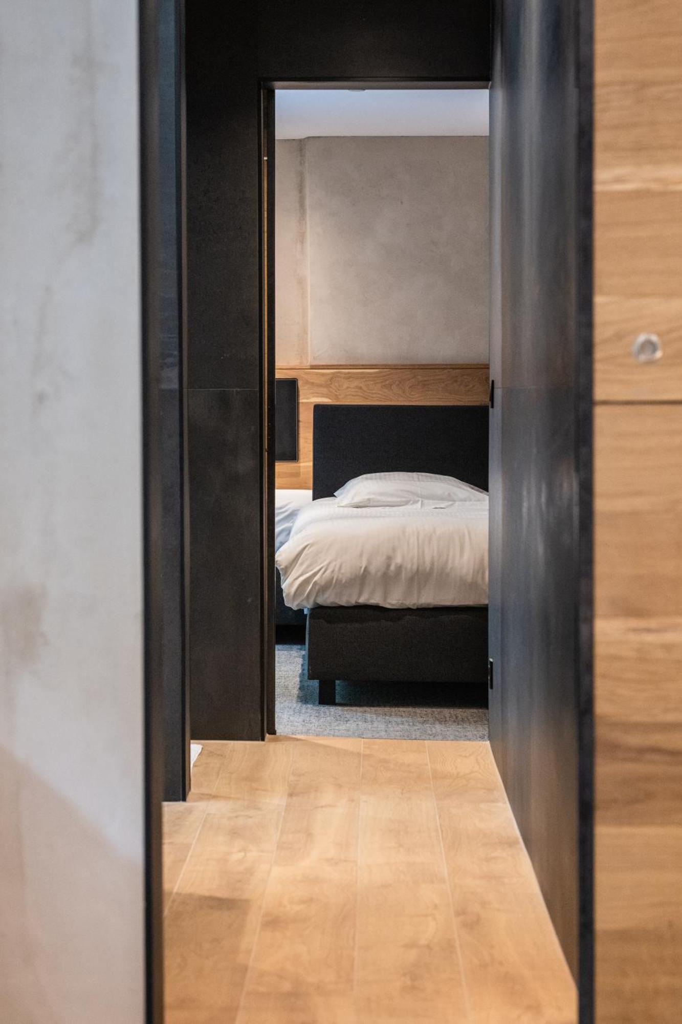 לה רושה - אן - ארדן Hostellerie La Claire Fontaine, Logis Hotels & Spa מראה חיצוני תמונה