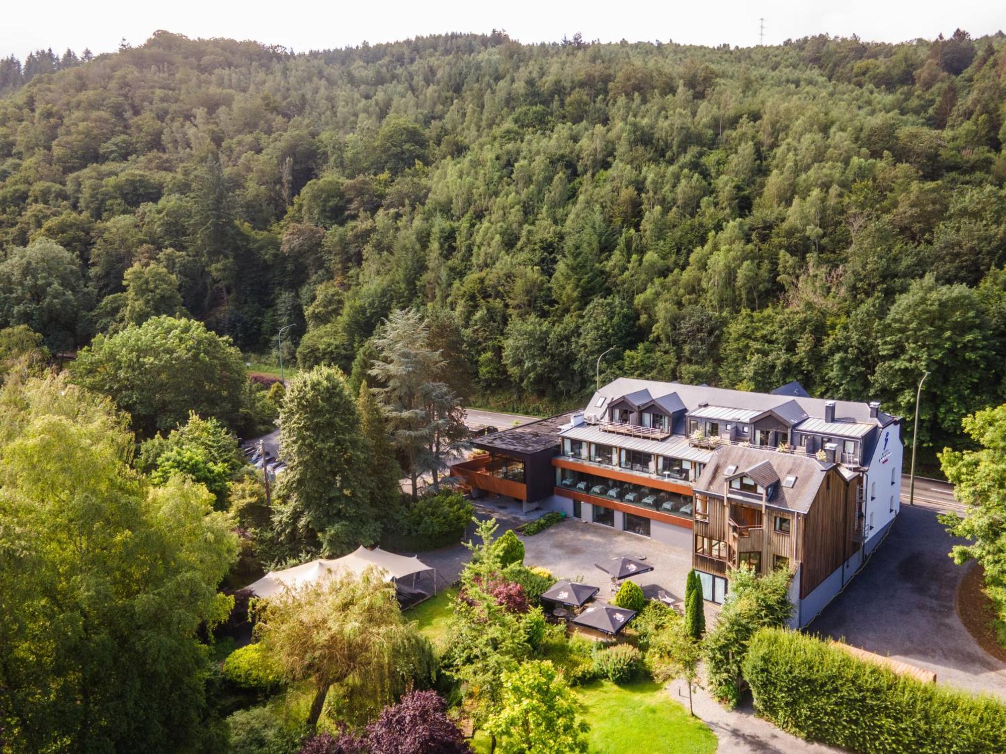 לה רושה - אן - ארדן Hostellerie La Claire Fontaine, Logis Hotels & Spa מראה חיצוני תמונה