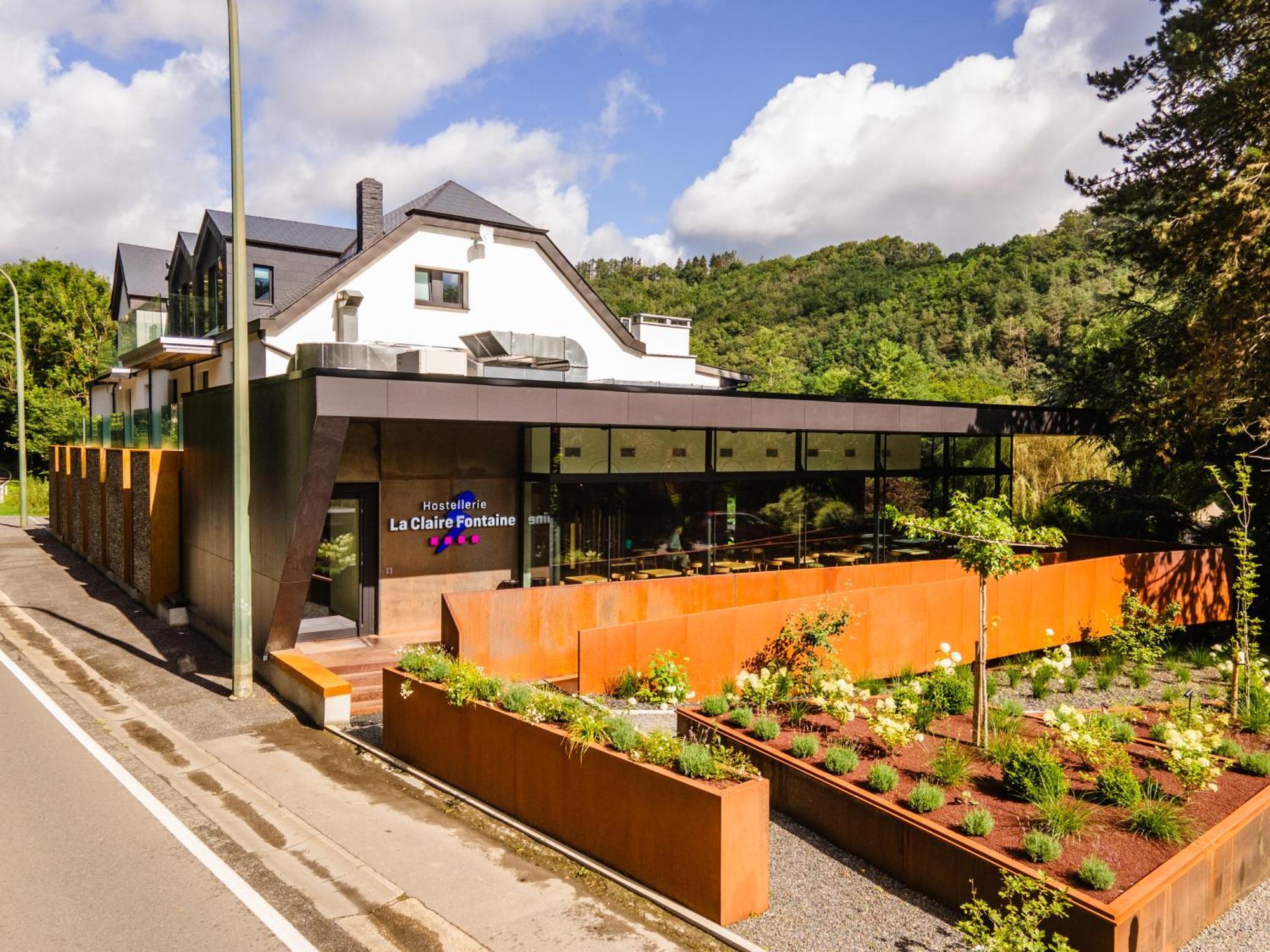לה רושה - אן - ארדן Hostellerie La Claire Fontaine, Logis Hotels & Spa מראה חיצוני תמונה