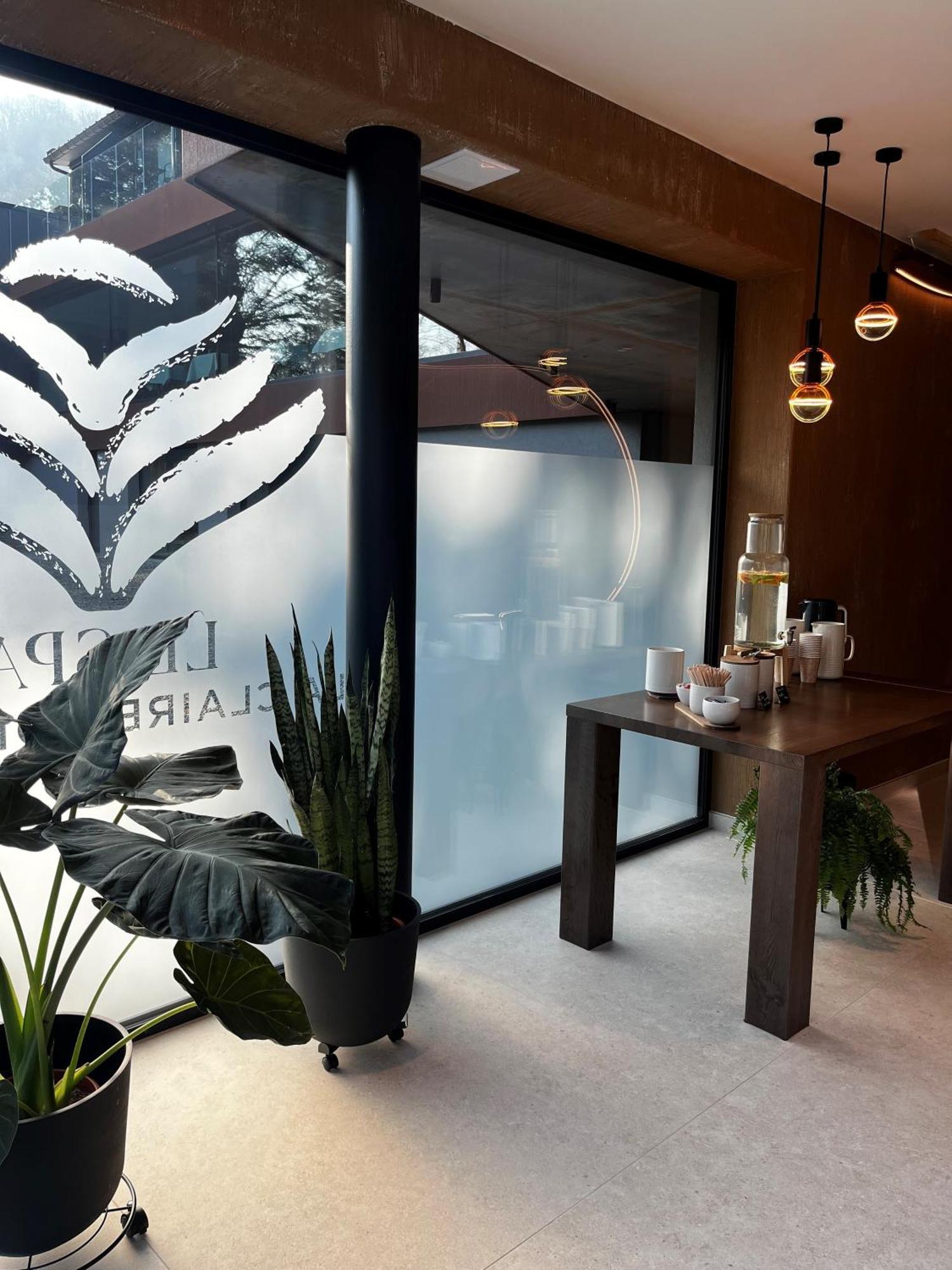 לה רושה - אן - ארדן Hostellerie La Claire Fontaine, Logis Hotels & Spa מראה חיצוני תמונה