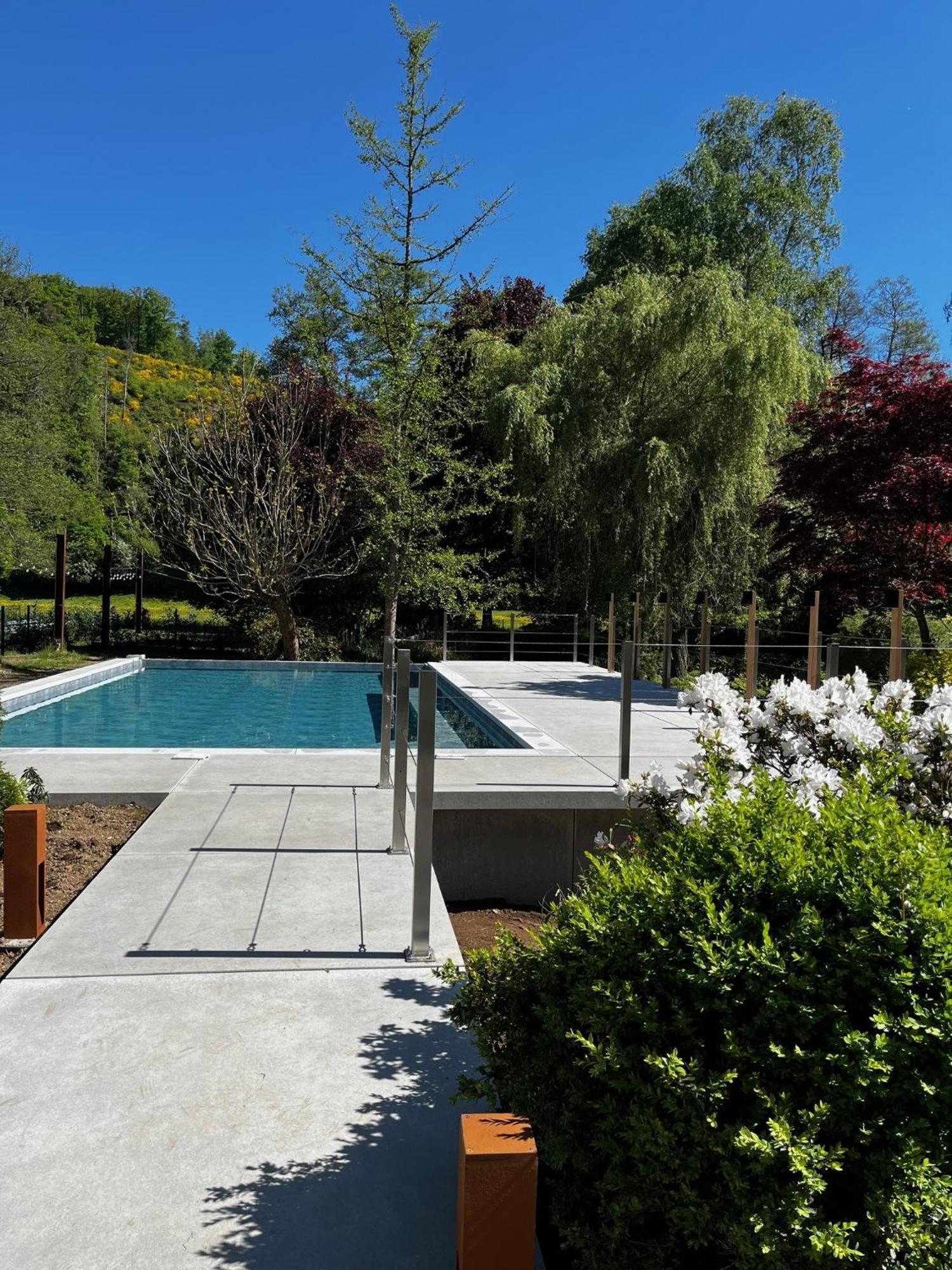 לה רושה - אן - ארדן Hostellerie La Claire Fontaine, Logis Hotels & Spa מראה חיצוני תמונה
